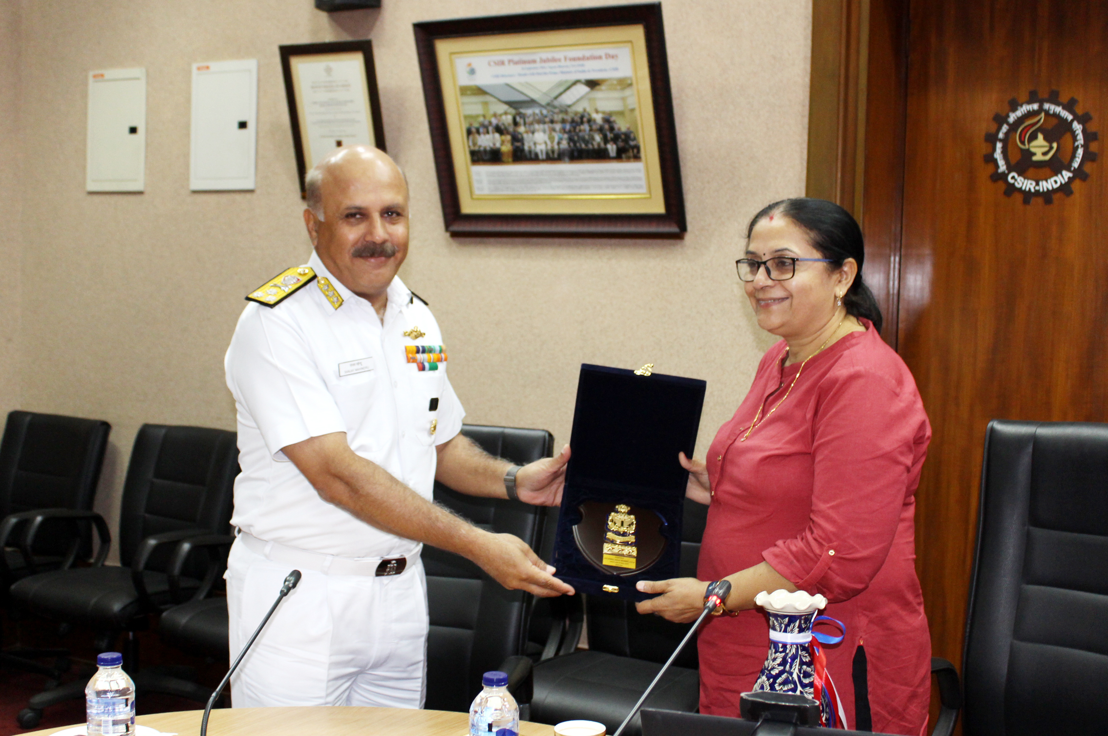Vice Admiral Sanjay Mahindru, Deputy Chief of Naval Staff visited CSIR-CGCRI on 1st September, 2023