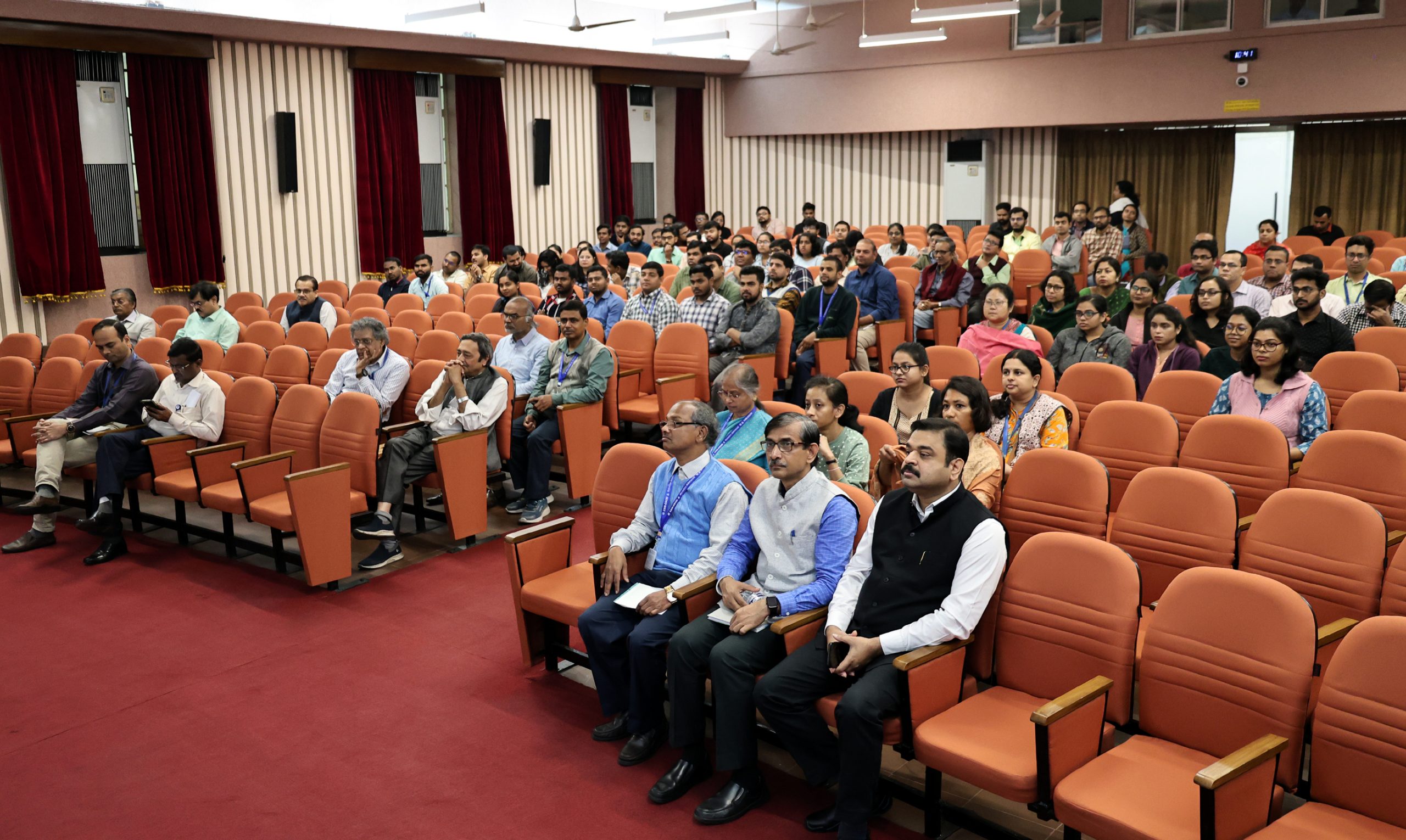 Special Lecture by Prof Venugopal Achanta, Director, CSIR-NPL on 07.01 (5)